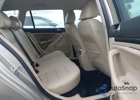 2013 Volkswagen Jetta Sportwagen 2.0L Tdi z USA, uszkodzony, nr VIN 3VWPL7AJ2DM624923